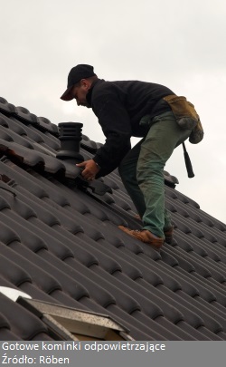 Pytanie kominek wentylacyjny czy odpowietrzający to jest to samo? Ile dachówek wentylacyjnych umieścić to zależy od parametrów dachu. Ważna jest również ochrona przed spadającym z dachu śniegiem. 